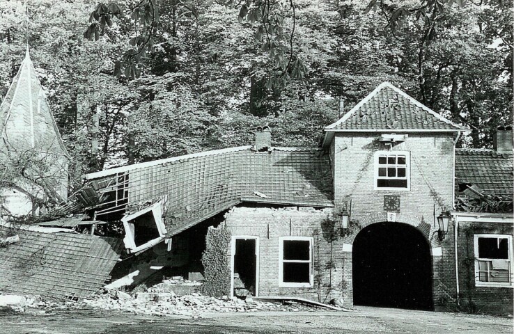 Vernietigde poortgebouw Zuylestein 1